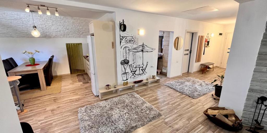Apartment Cristina House *